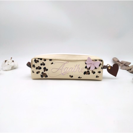 Trousse à crayons léopard, rose et beige en cuir végane